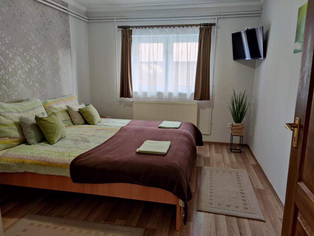 Katalin Apartmanhaz Miskolc Exterior photo
