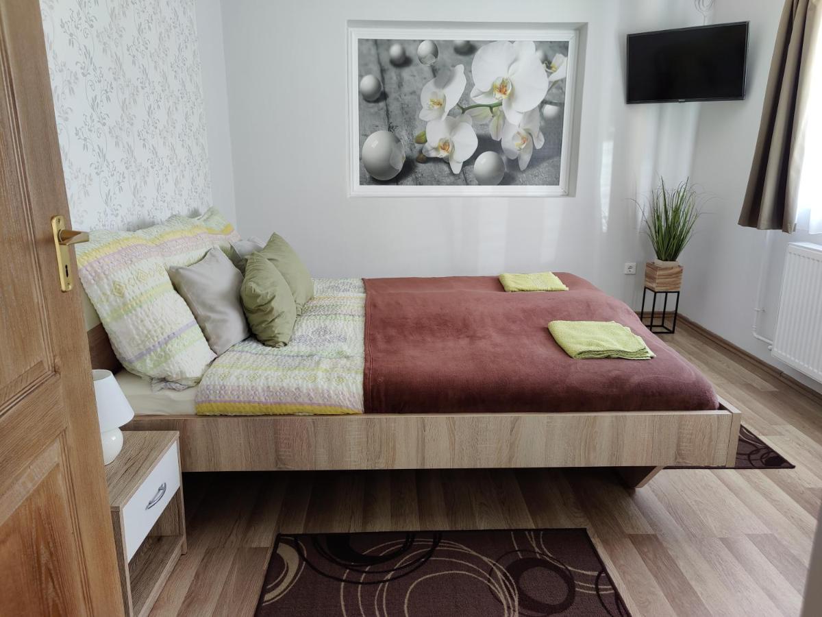 Katalin Apartmanhaz Miskolc Exterior photo