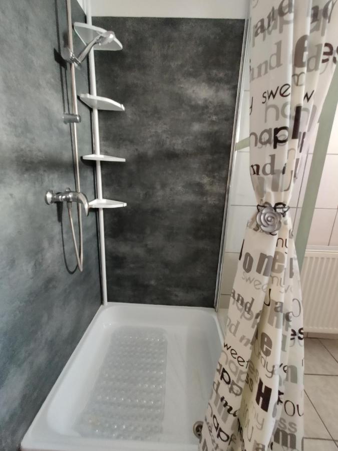 Katalin Apartmanhaz Miskolc Exterior photo